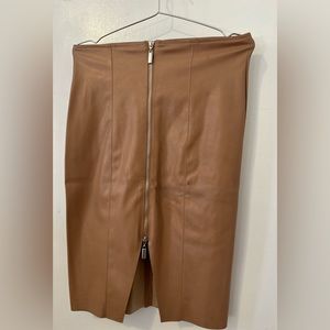 New with no tags Leather midi skirt (Faux leather) color: Mocha size M